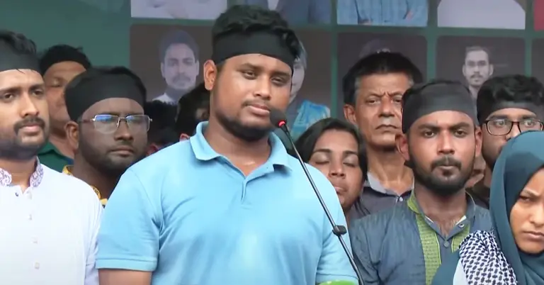 ড. ইউনূসের স্বজনপ্রীতির সবচেয়ে বড় উদাহরণ স্বাস্থ্য উপদেষ্টা: হাসনাত আবদুল্লাহ